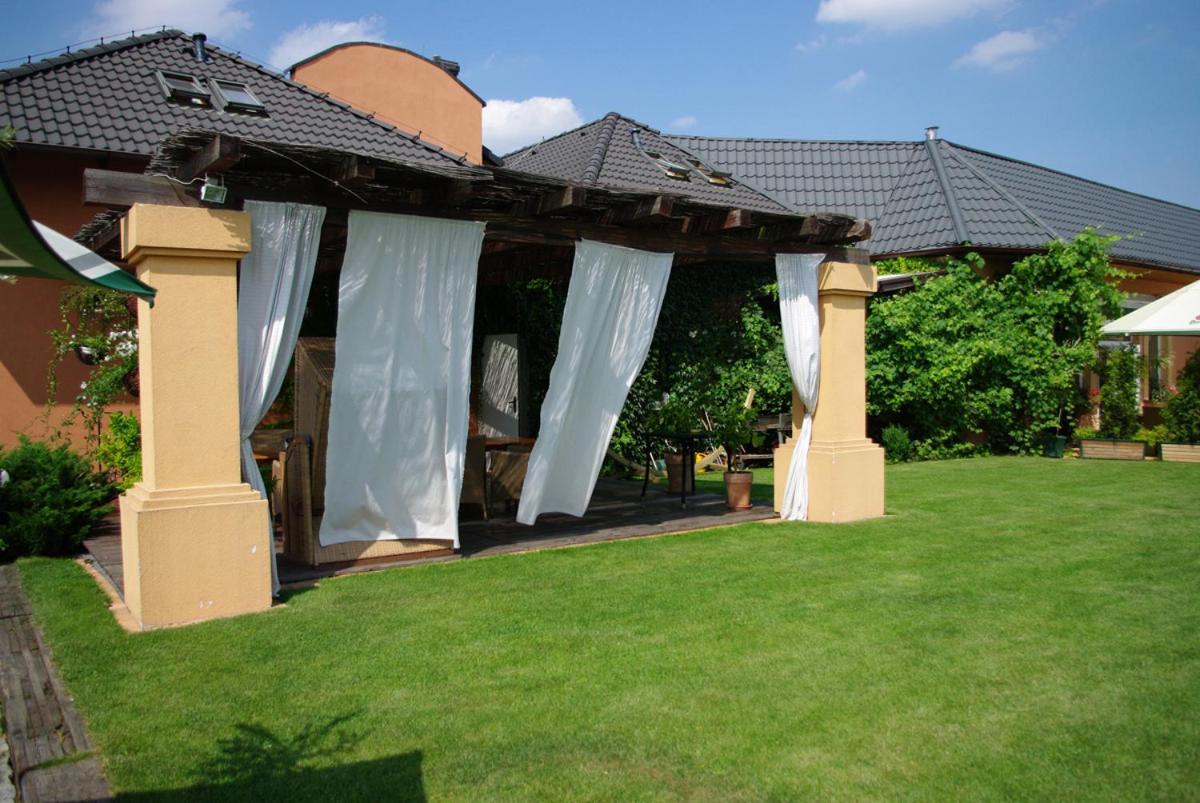 Dworek Szonowice Kültér fotó